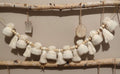 GUIRLANDE de Noël, bonnets, pampilles et perles de bois